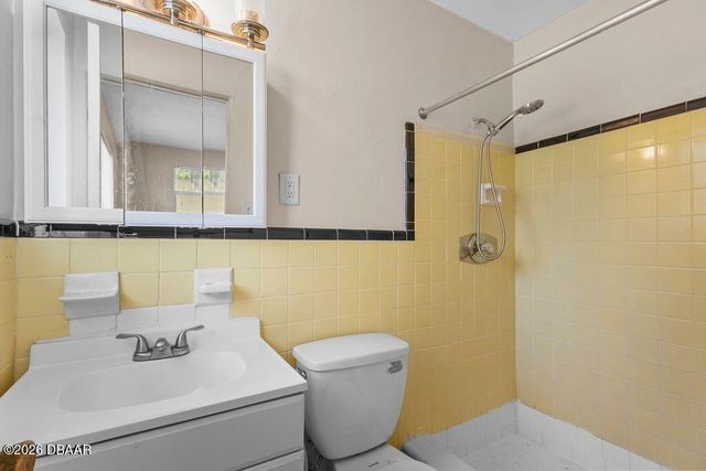 149 Oakwood Drive, Daytona Beach, FL 32117