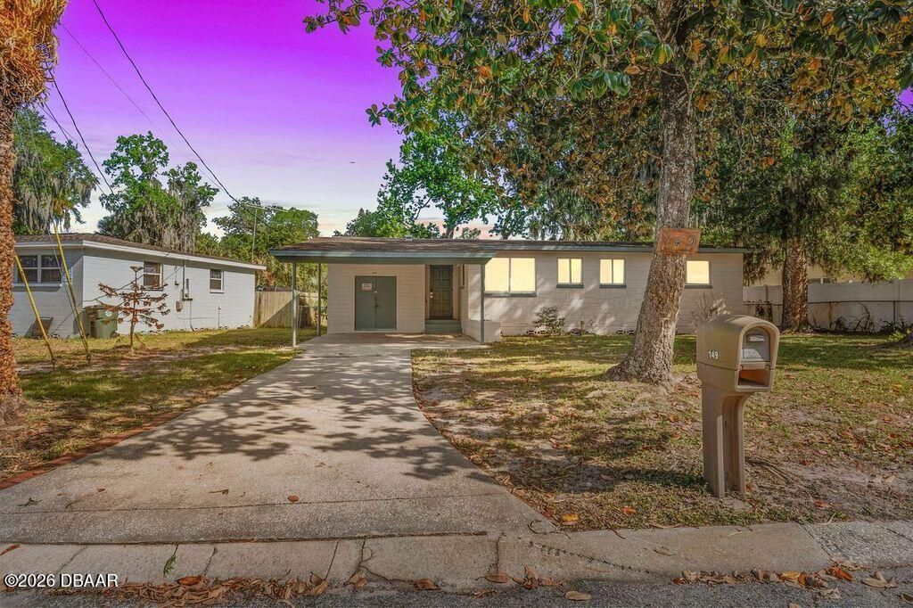 149 Oakwood Drive, Daytona Beach, FL 32117