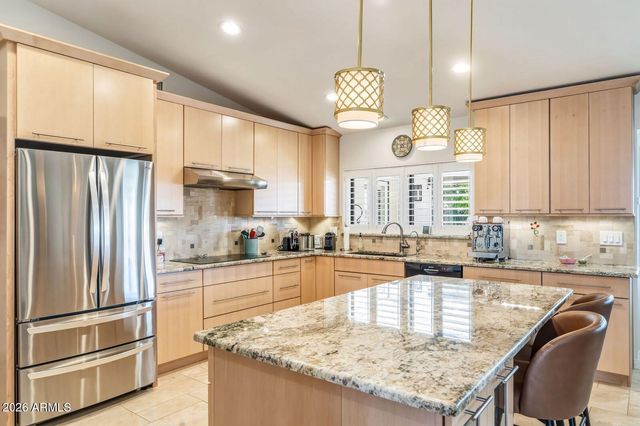 1129 E FOREST HILLS Drive, Phoenix, AZ 85022