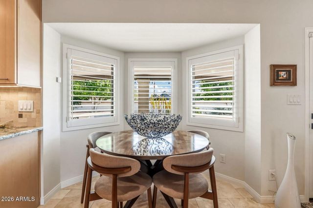 1129 E FOREST HILLS Drive, Phoenix, AZ 85022