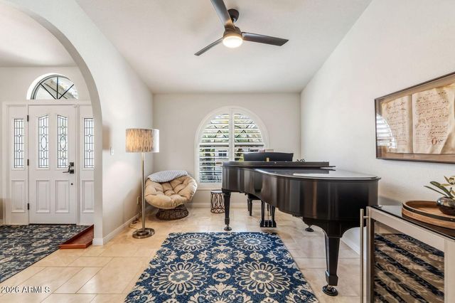 1129 E FOREST HILLS Drive, Phoenix, AZ 85022