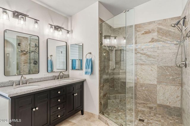 1129 E FOREST HILLS Drive, Phoenix, AZ 85022