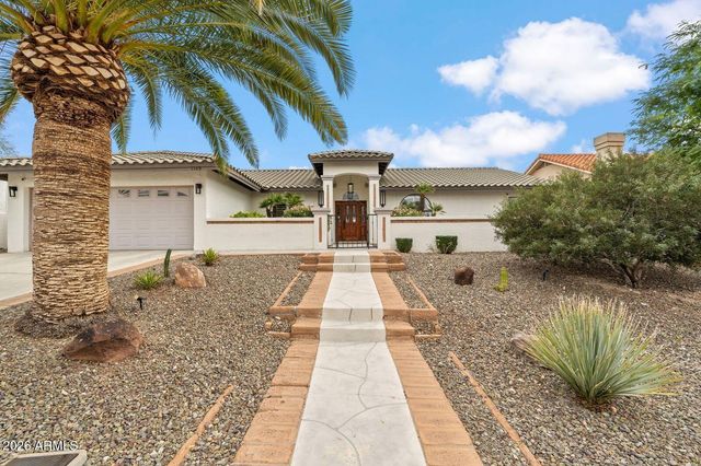 1129 E FOREST HILLS Drive, Phoenix, AZ 85022