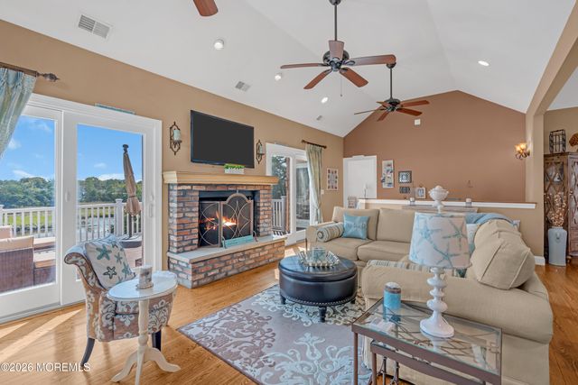 11 Luppatatong Avenue, Keyport, NJ 07735