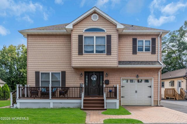 11 Luppatatong Avenue, Keyport, NJ 07735