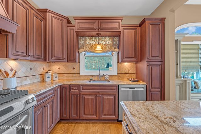 11 Luppatatong Avenue, Keyport, NJ 07735