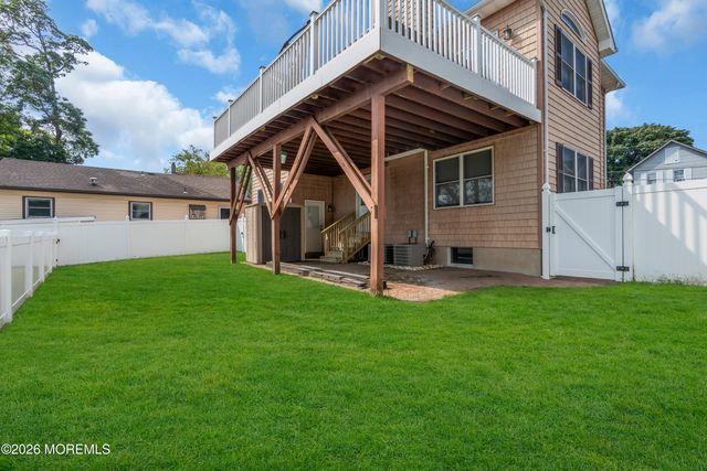 11 Luppatatong Avenue, Keyport, NJ 07735