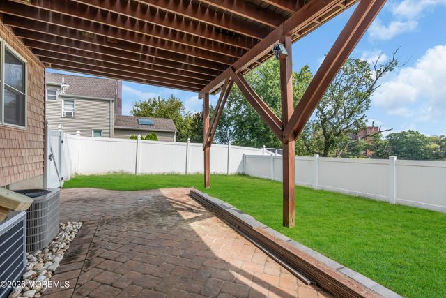 11 Luppatatong Avenue, Keyport, NJ 07735