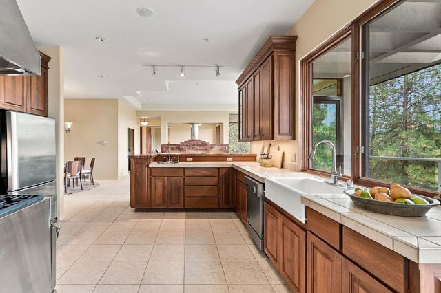 13307 S Bluegrouse Ln, Spokane, WA 99224