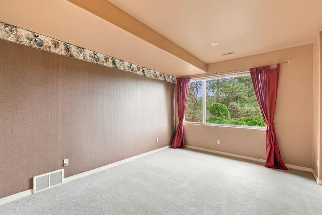 13307 S Bluegrouse Ln, Spokane, WA 99224