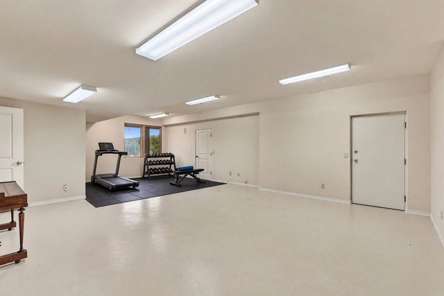 13307 S Bluegrouse Ln, Spokane, WA 99224