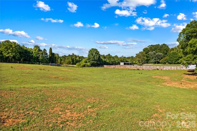 1124 Majolica Road, Salisbury, NC 28147