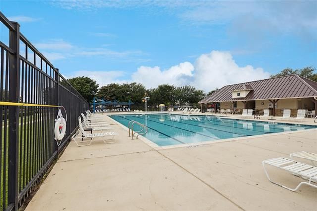 1917 Winter Hawk Drive, Fort Worth, TX 76177