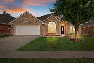 1917 Winter Hawk Drive, Fort Worth, TX 76177