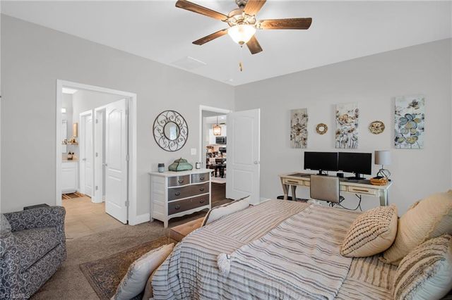 1402 Hunting Hawk Lane, Kernersville, NC 27284