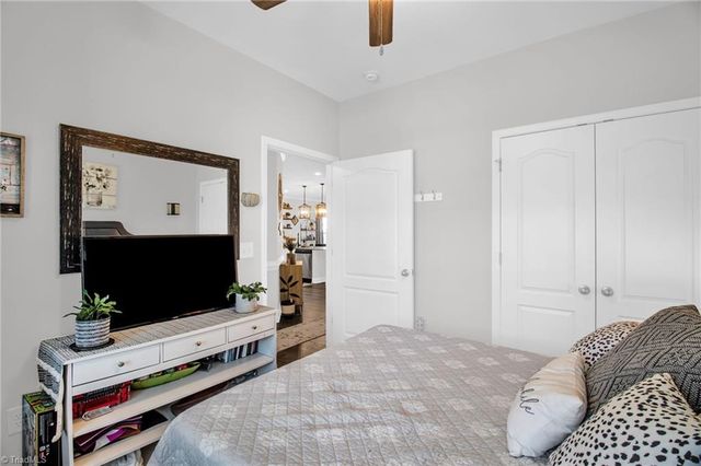 1402 Hunting Hawk Lane, Kernersville, NC 27284