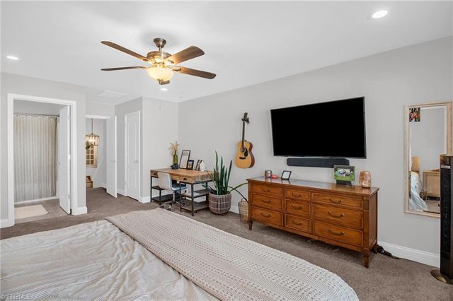 1402 Hunting Hawk Lane, Kernersville, NC 27284