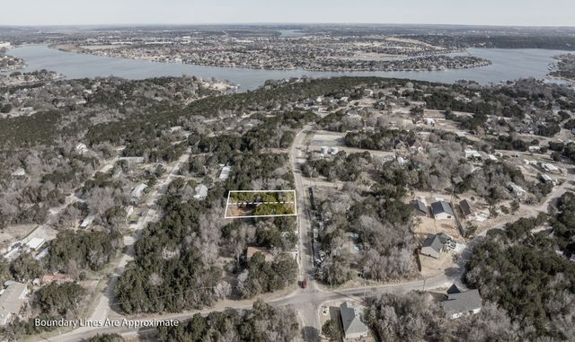 910 Scenic Drive, Granbury, TX 76048