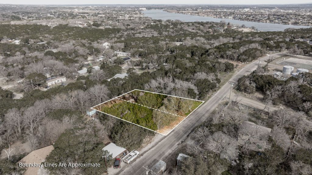 910 Scenic Drive, Granbury, TX 76048