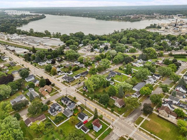 203 N 8TH STREET, De Pere, WI 54115