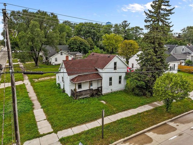 203 N 8TH STREET, De Pere, WI 54115