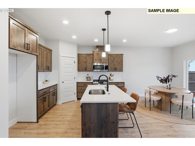 900 Se 34TH Cir, Battle Ground, WA 98604