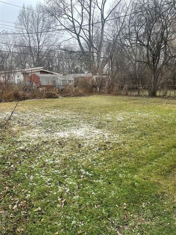 29561 Fairfax Street, Southfield, MI 48076