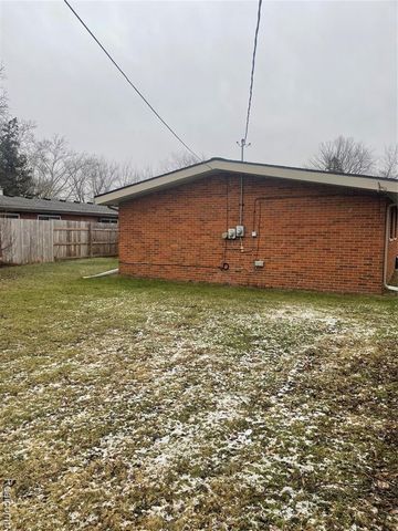 29561 Fairfax Street, Southfield, MI 48076