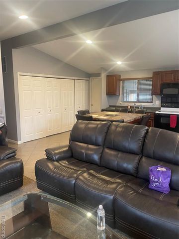 29561 Fairfax Street, Southfield, MI 48076