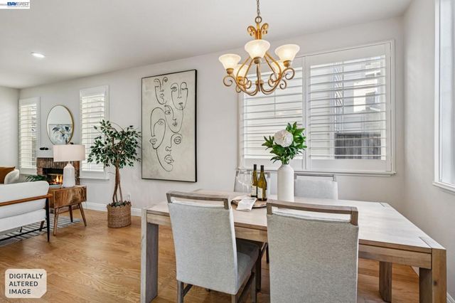 12 Britt Ct, Alameda, CA 94502