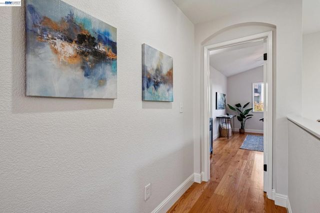 12 Britt Ct, Alameda, CA 94502
