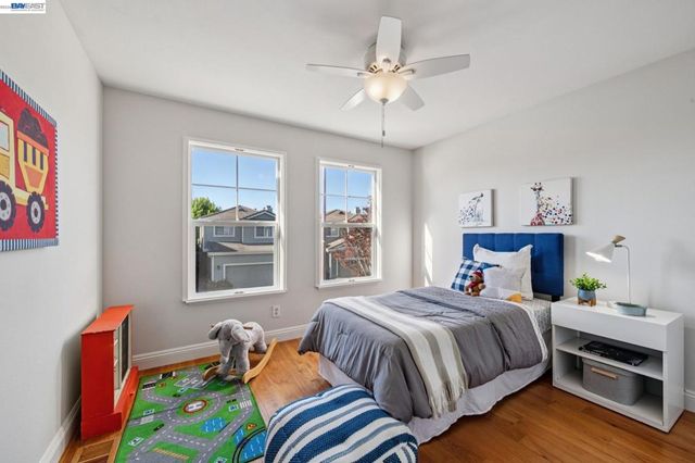 12 Britt Ct, Alameda, CA 94502