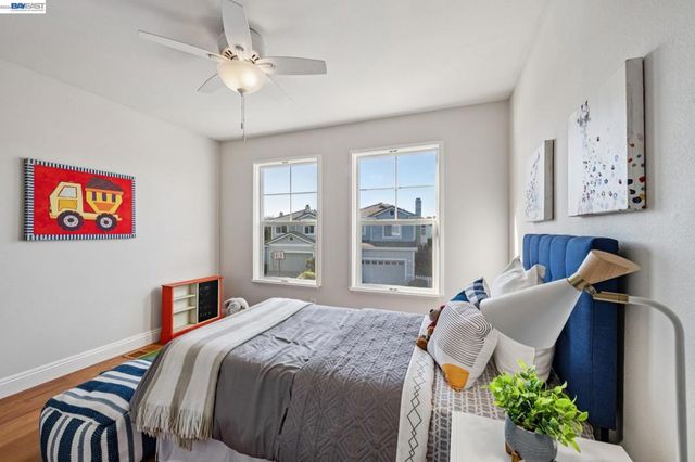 12 Britt Ct, Alameda, CA 94502