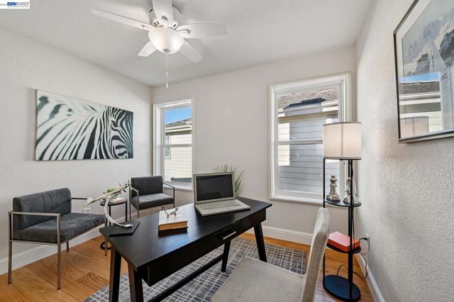 12 Britt Ct, Alameda, CA 94502