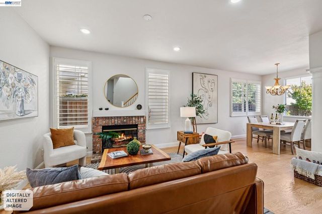 12 Britt Ct, Alameda, CA 94502