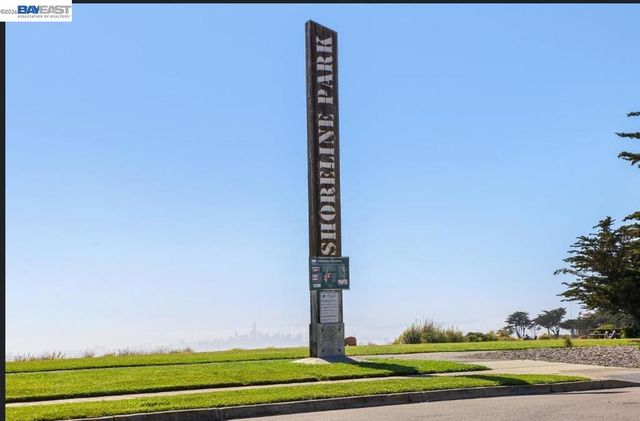 12 Britt Ct, Alameda, CA 94502