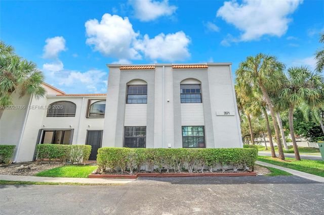 3571 Magellan Cir 343-4, Aventura, FL 33180