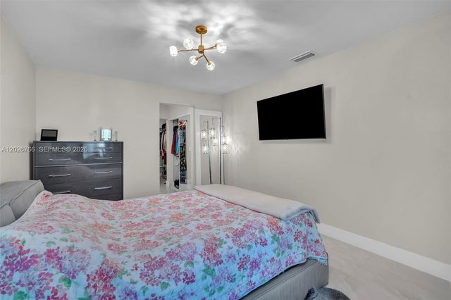 3571 Magellan Cir 343-4, Aventura, FL 33180
