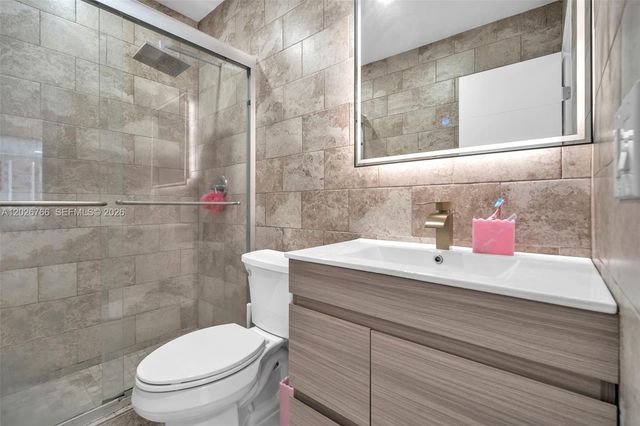 3571 Magellan Cir 343-4, Aventura, FL 33180