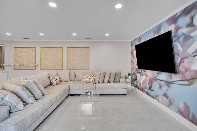 3571 Magellan Cir 343-4, Aventura, FL 33180