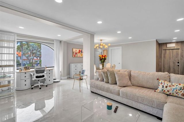 3571 Magellan Cir 343-4, Aventura, FL 33180