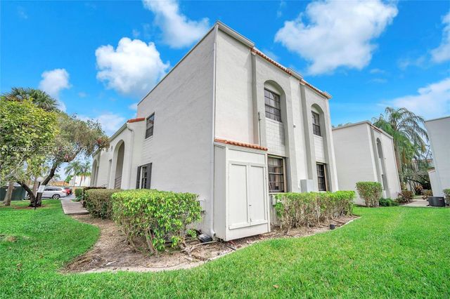 3571 Magellan Cir 343-4, Aventura, FL 33180