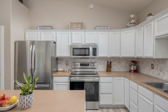 2906 NIKOLAI AVENUE, North Pole, AK 99705