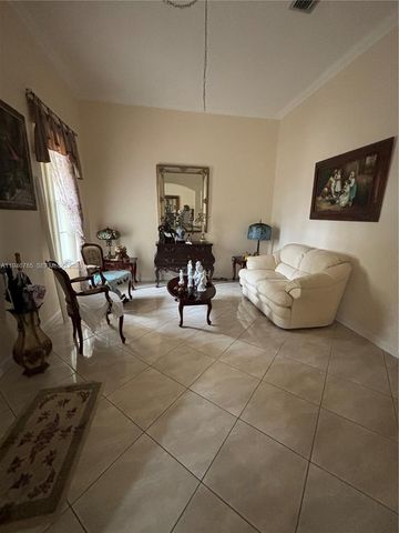 2103 NE 38th Rd, Homestead, FL 33033