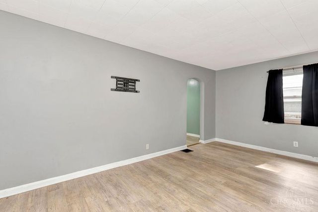 5654 Surrey Avenue, Green Twp, OH 45248