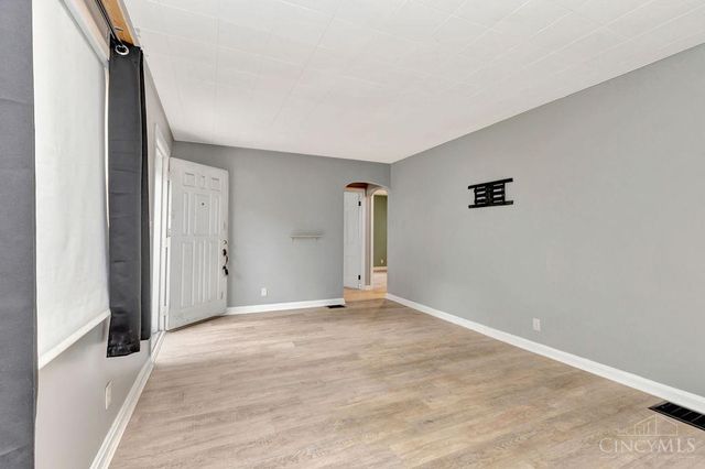 5654 Surrey Avenue, Green Twp, OH 45248