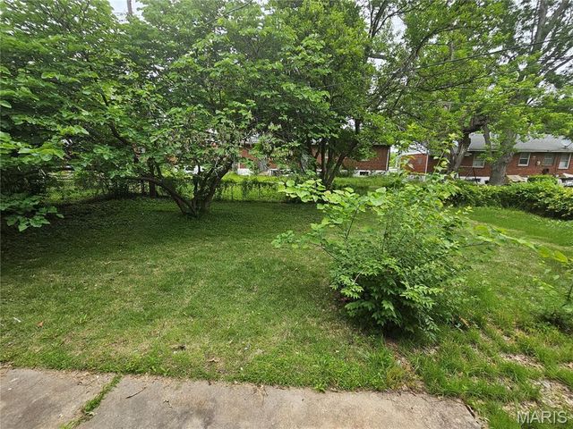 1205 Duenke Drive, Bellefontaine Nghbrs, MO 63137