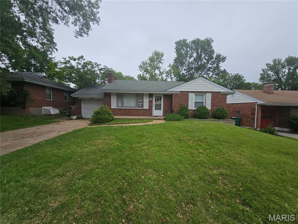 1205 Duenke Drive, Bellefontaine Nghbrs, MO 63137