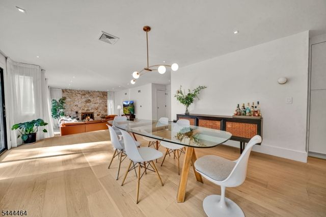 160 Beacon St, Haworth Boro, NJ 07641
