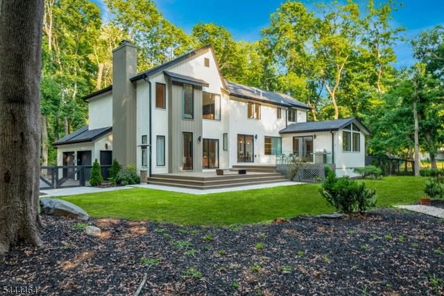 160 Beacon St, Haworth Boro, NJ 07641